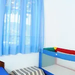 Apartman Karyatides Kariá