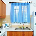Apartman Karyatides