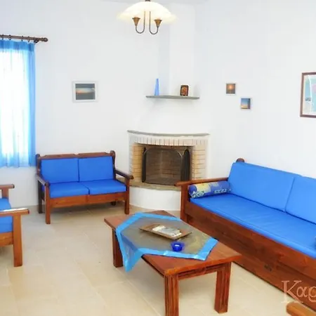 Karyatides Karia (Tinos)